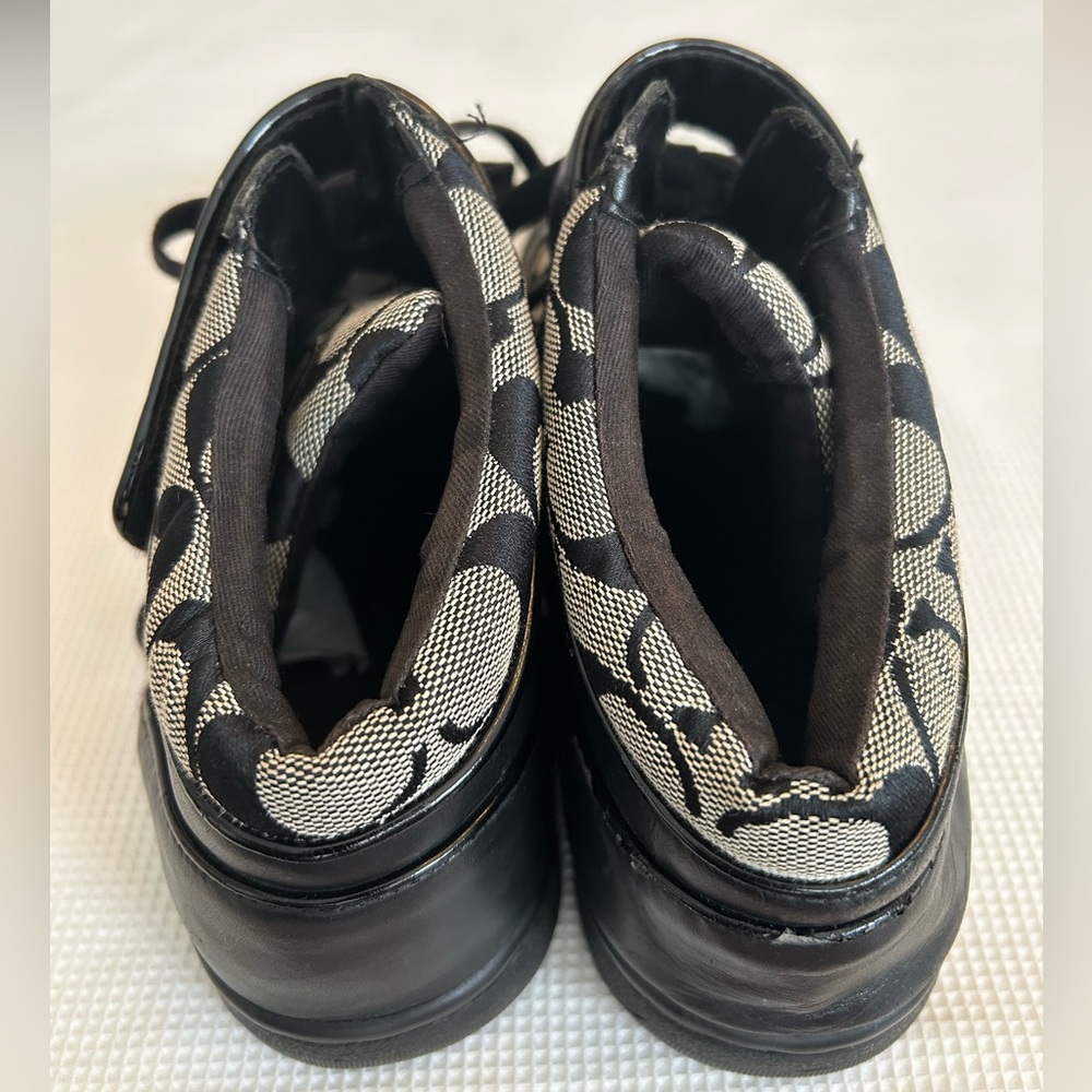 Vintage Coach Zoey Signature Sneakers - Picture 6 of 16